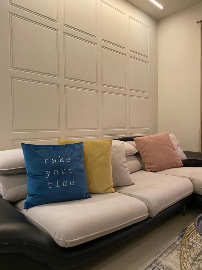 Comfort Apartament, Near The Beach Дуррес Экстерьер фото
